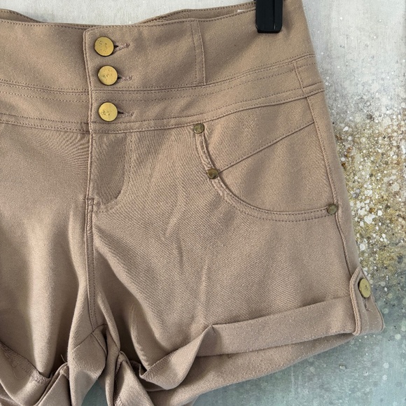 Ci Sono Shorts (NWOT) - Picture 3 of 11